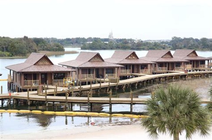 
Hurricane Ian forces Disney to close some Florida hotels and resorts 