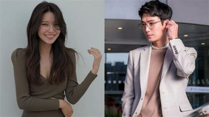 
“It’s been like 10 years already”: Fans ecstatic as Jung Kyung-ho and Choi Soo-young are spotted on a date 