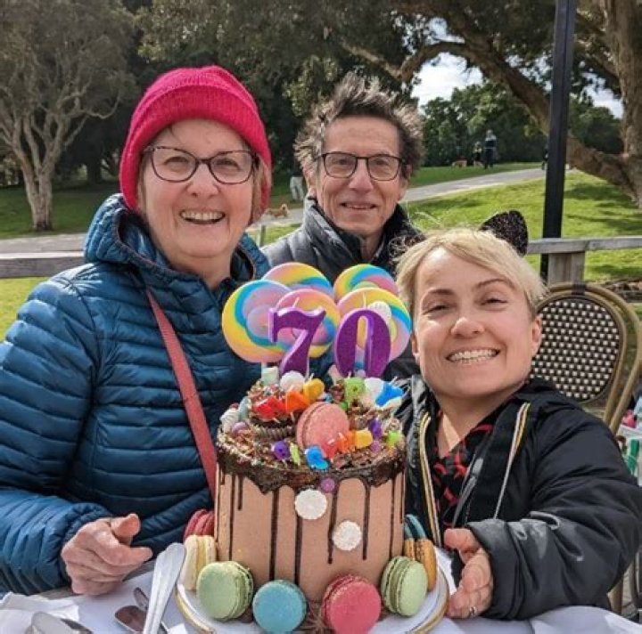 
Kiruna Stamell Sisters Peta And Melanie Have Dwarfism 