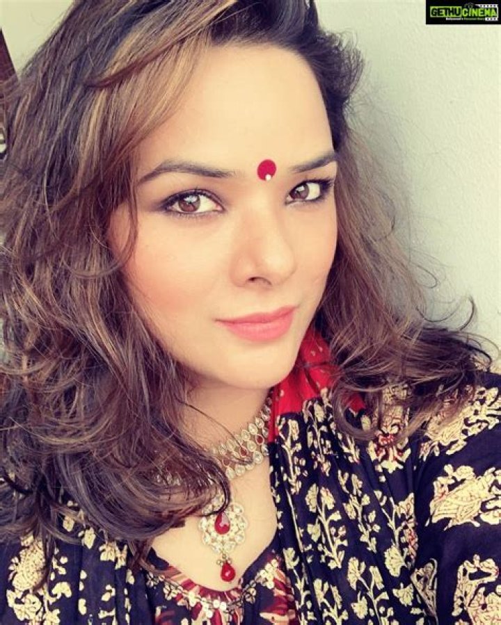 Udita Goswami Height, Weight, Net Worth, Age, Birthday, Wikipedia, Who, Instagram, Biography